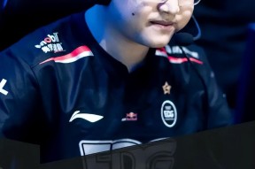 爱游戏体育-Uzi回归赛场，突破纪录首场状态亮眼，TES观众沸腾！的简单介绍